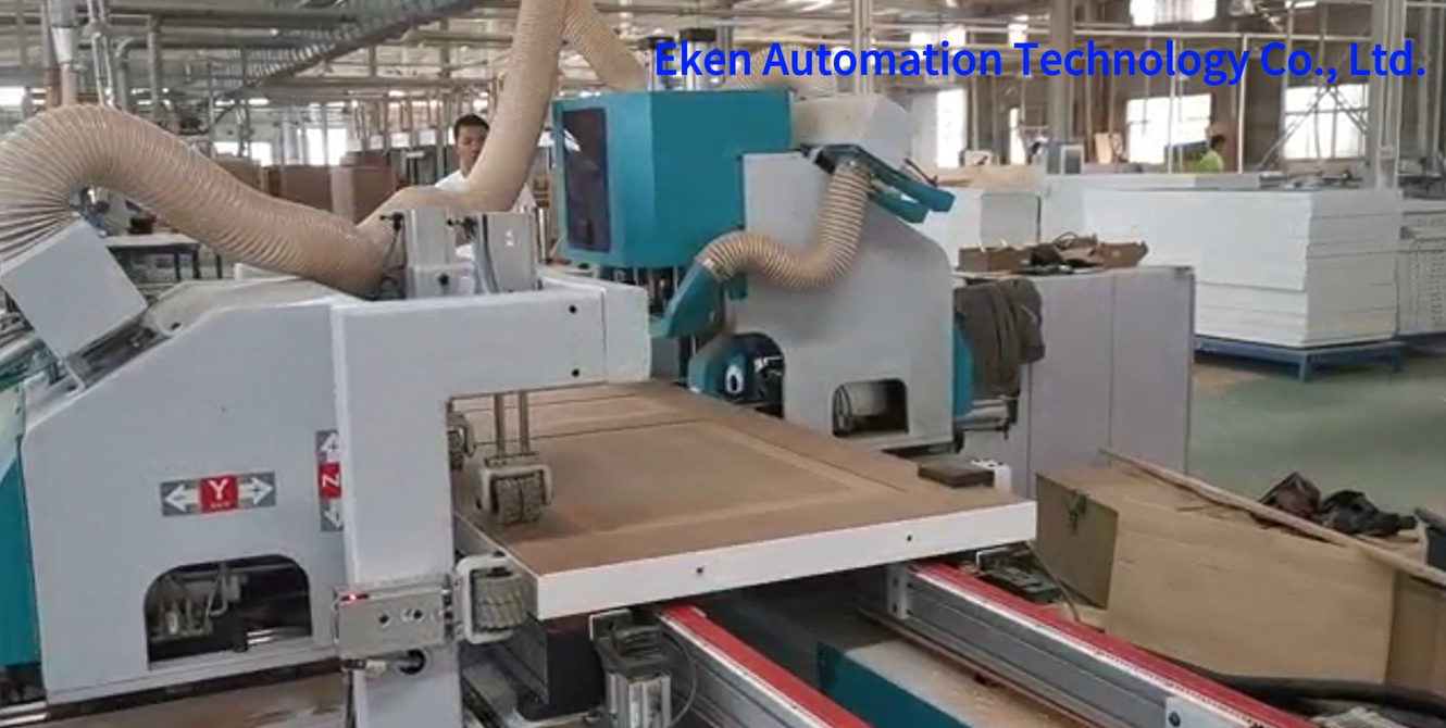 626 Keyhole Hinge Machining Center
